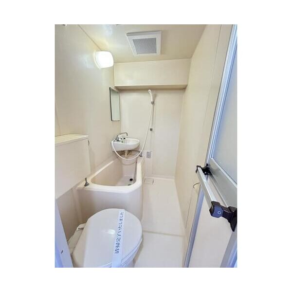 HMレジデンスA棟210号室 同建物別部屋の参考画像