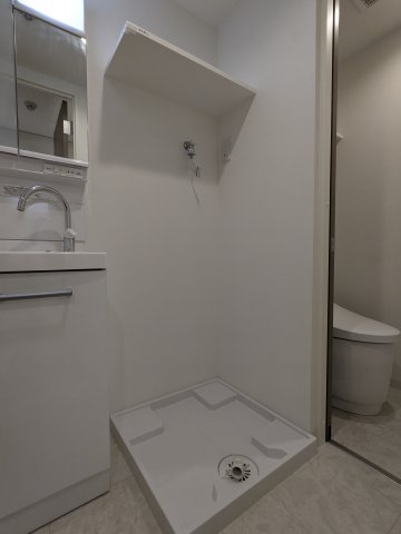 グランピア中野坂上0103号室 洗面