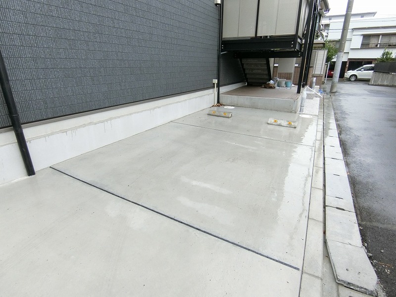 リブリ・菊野台3階 駐車場