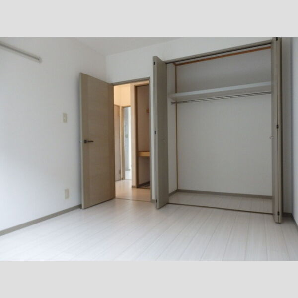 マミ・セントラルハイツ　DEE102号室 洋室