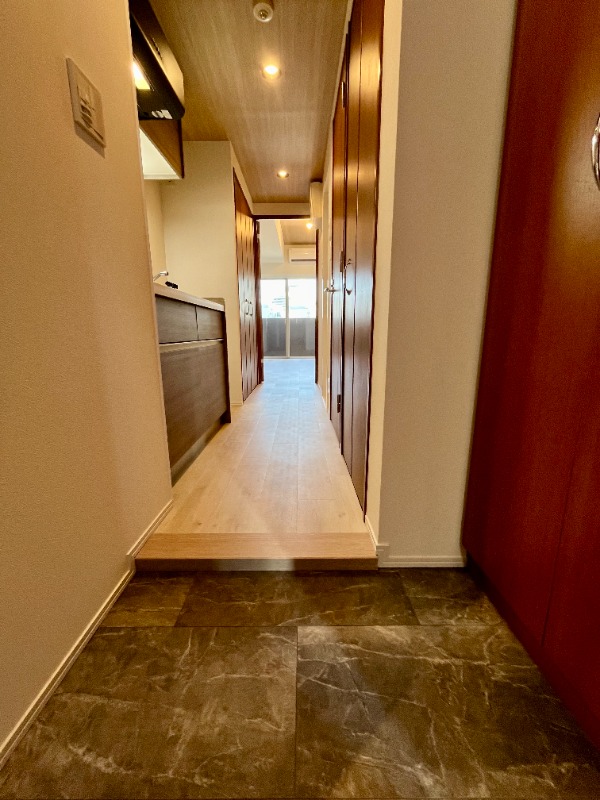 レジディア新御茶ノ水4階 玄関