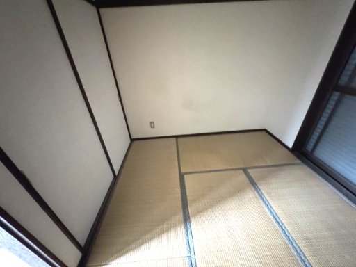 福村ハイツ202号室 ※写真は別室です。クリーニング前の写真です