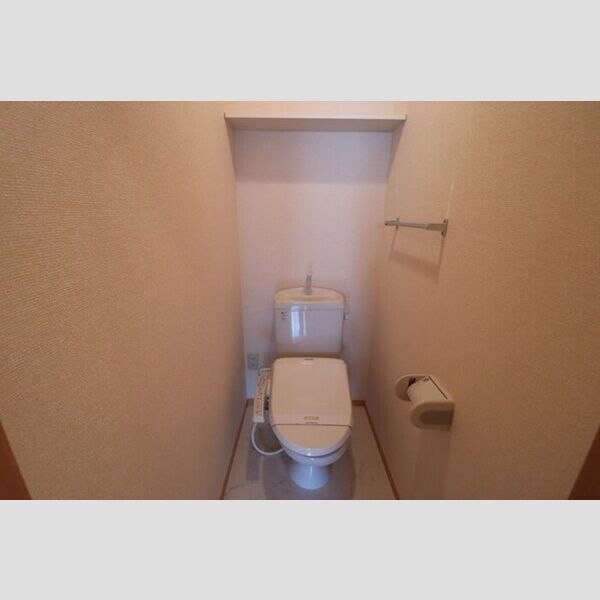 サニーフラット　B トイレ　温水洗浄暖房便座付き