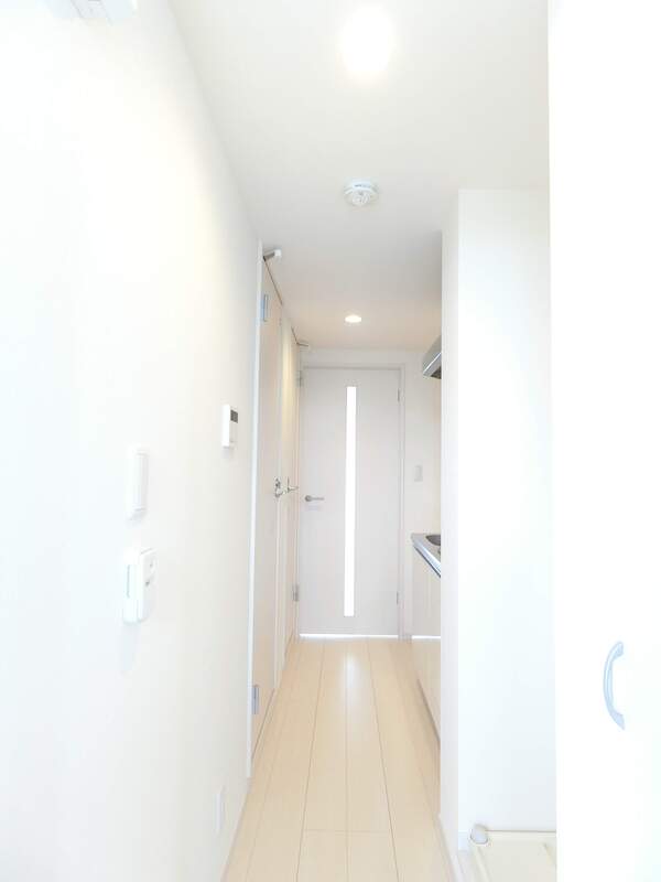 リブリ・井の頭公園ヒルズ1階 玄関