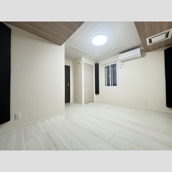 Maestro (マエストロ)302号室 洋室8.4帖