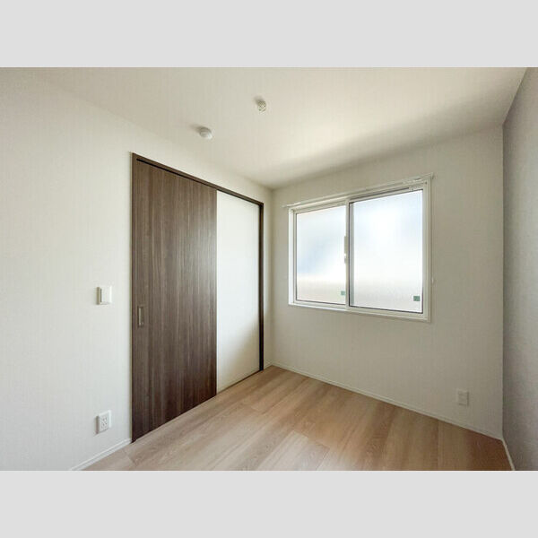 セレスティア白鳥204号室 洋室