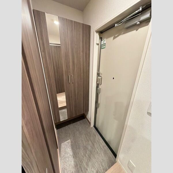 ゼラニウム湘南台103号室 玄関