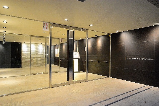 ステージファースト板橋桜川 エントランス