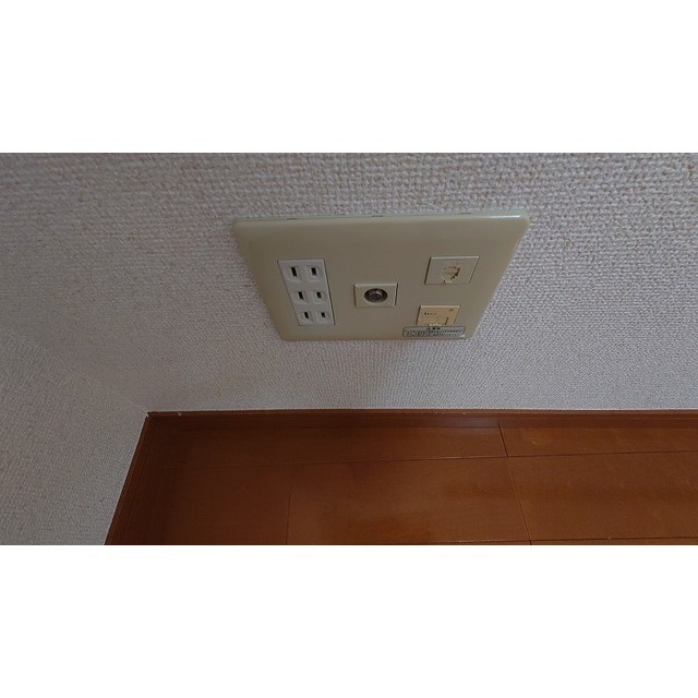 ライフピア松ノ木Ａ棟0203号室 コンセント