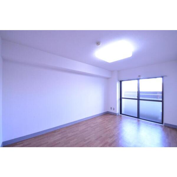 第一ファミールビル202号室 リビング