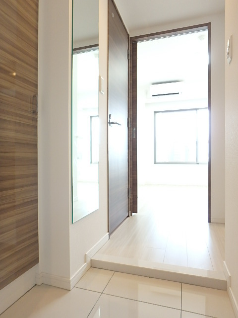 ガーラ・ヴィスタ練馬 人感センサー付玄関照明