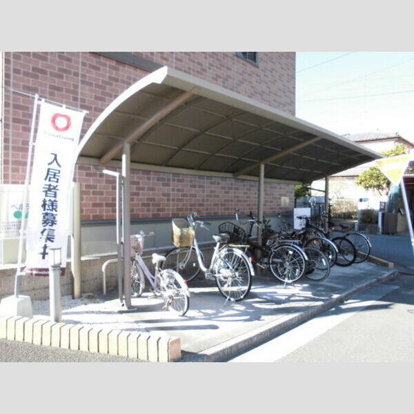 ベルテ サクラ 駐輪場