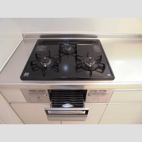 グランドパレス305号室 3口コンロ