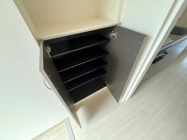 シエルブルー（Ciel Blue）105号室 下駄箱