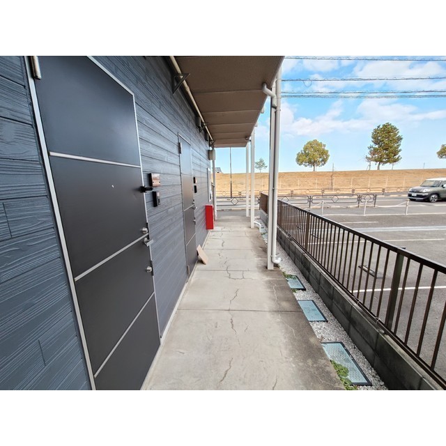 オリーブ上砂町102号室 玄関