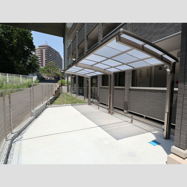 アンソレイエ 駐輪場