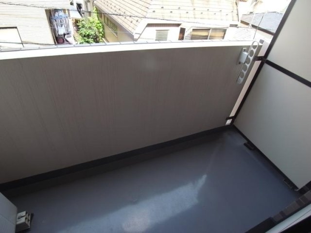 スカイコート駒場東大前3階 バルコニー