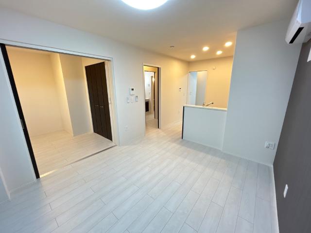 パレス北野208号室 リビング