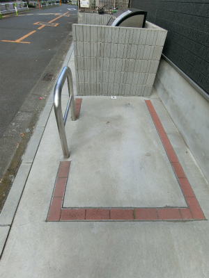 リブリ・和光 駐車場