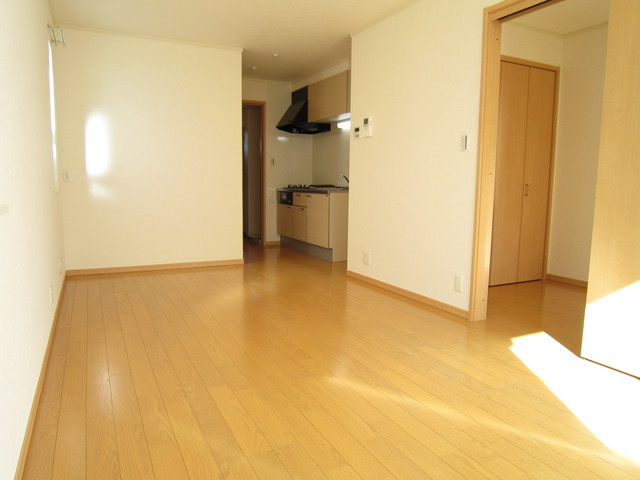 カームプレイＢ棟 フローリングのリビング