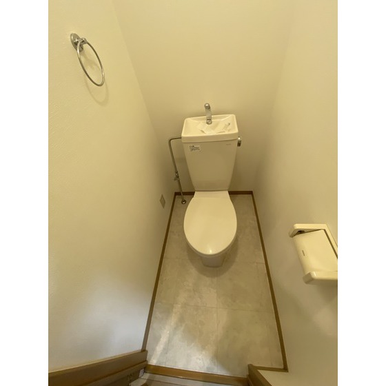 オークマンション203号室 トイレ