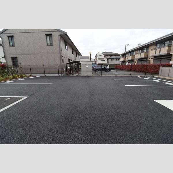 令和ハウス’21(レイワハウスニャンワン) 駐車場