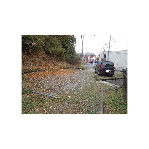 モンテベルナ上麻生 駐車場