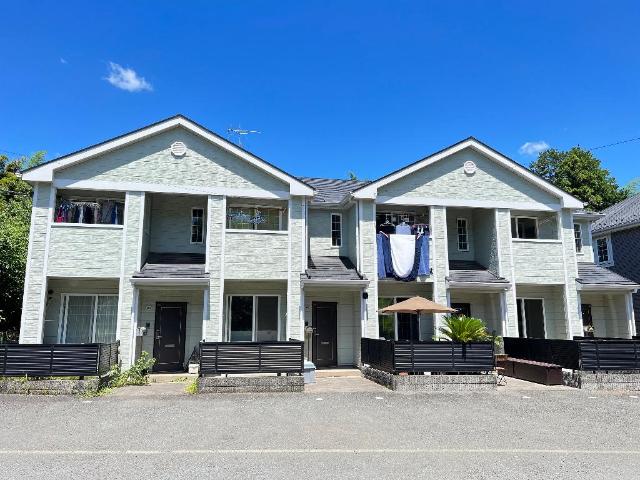 メゾンコリーヌ 外観写真（昼）