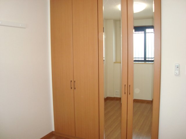 エトワール大和田301号室 クローゼット②