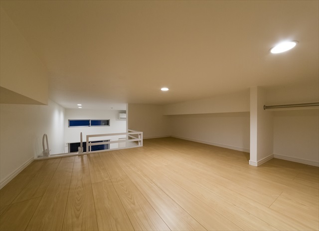 スプリングフォレスト参番館1階 リビング