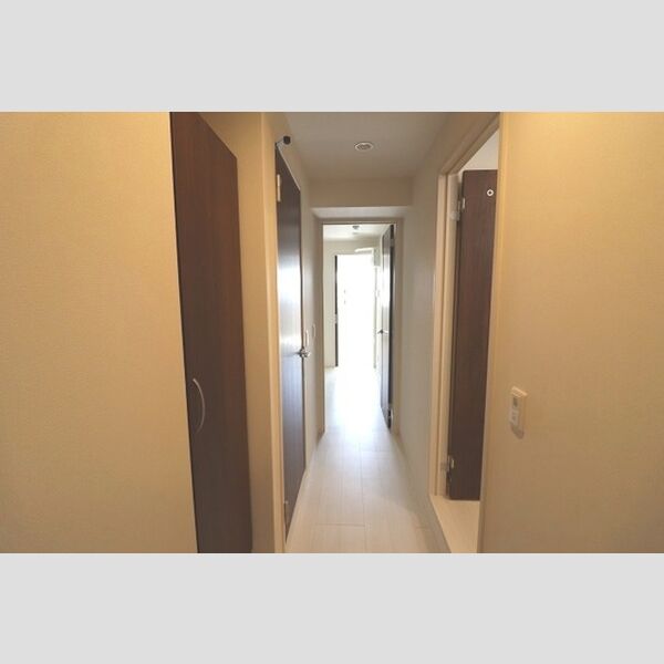 エクセレント ヒルズ302号室 廊下