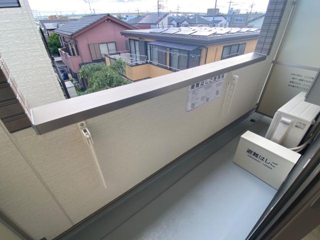 オータムスイート303号室 下駄箱