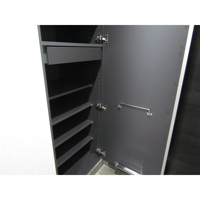 ロアール横浜南伍番館7階 内観