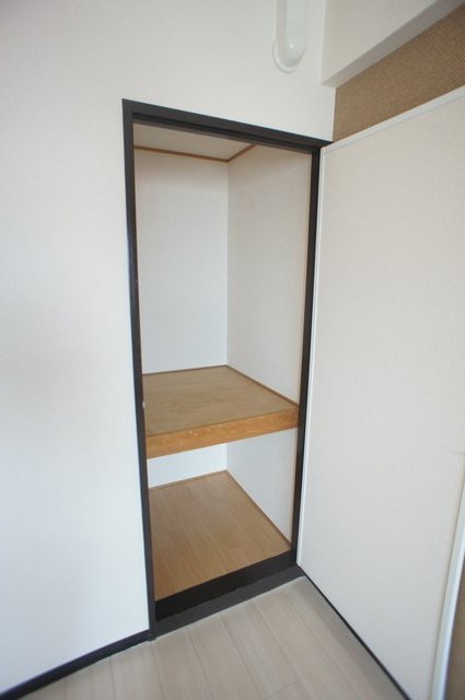 ソイ・コート幕張0101号室 同建物別部屋の参考画像