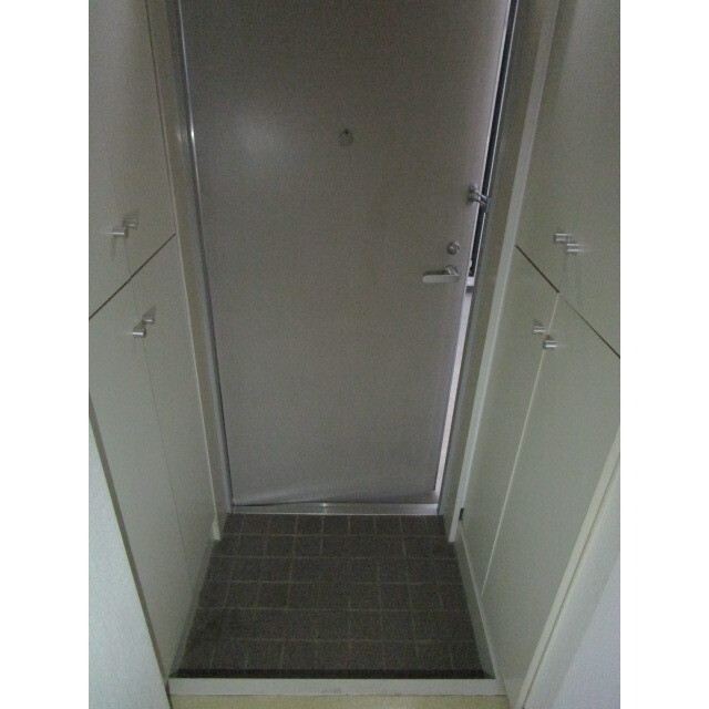 FLATS NISHIYAMA 玄関