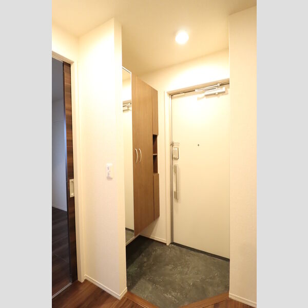 メルヴェイユおおたかの森Ⅱ202号室 玄関