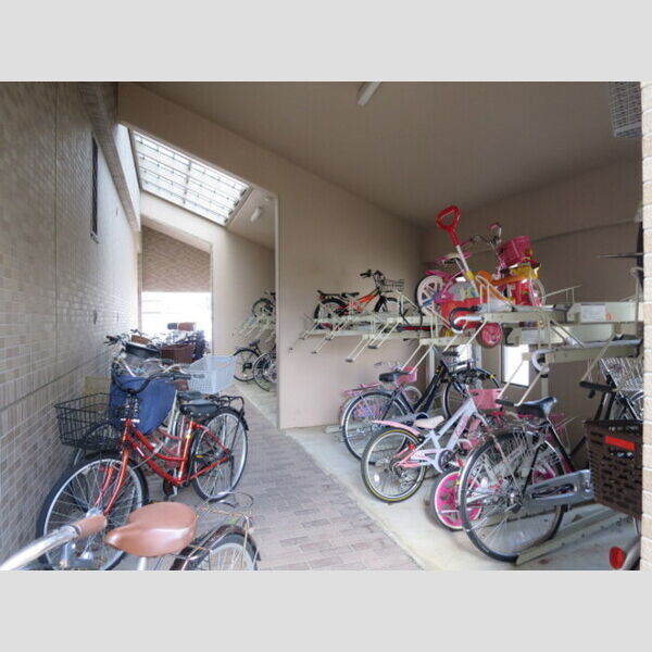 アバンドーネ高橋 駐輪場