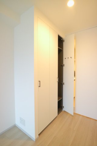 プラウドフラット浅草橋Ⅱ1202号室 収納