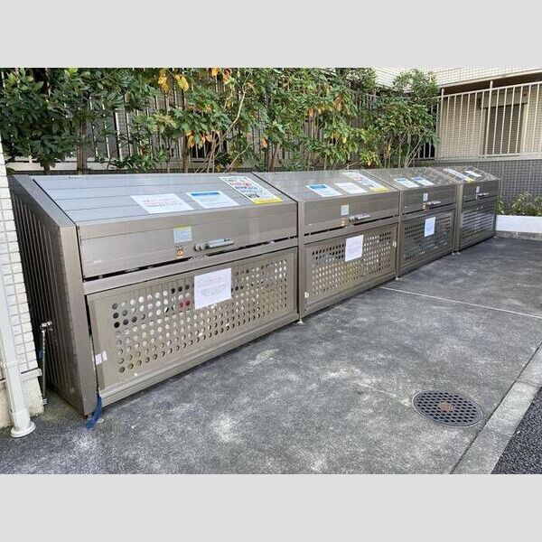 CRESCENTE経堂　弐番館205号室 ごみ置き場