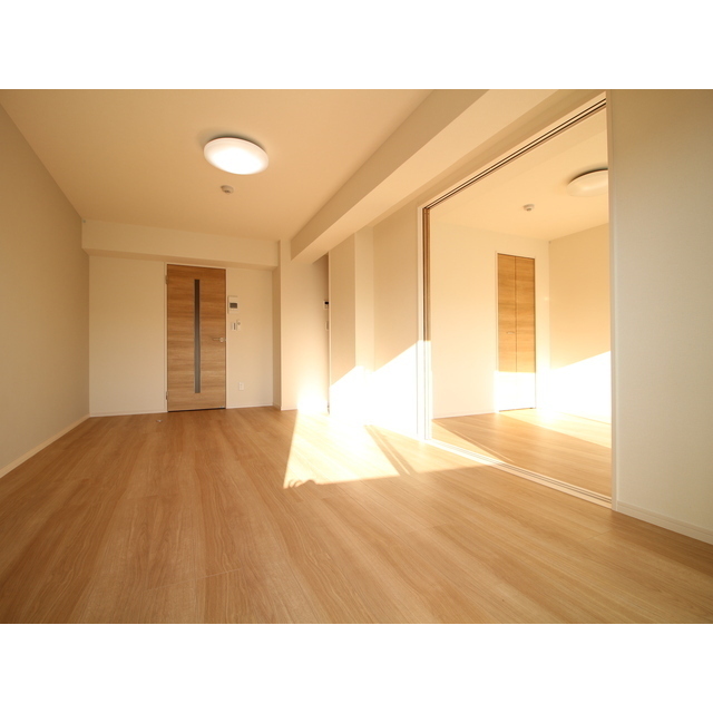 プレール・ドゥーク上中里 LDK