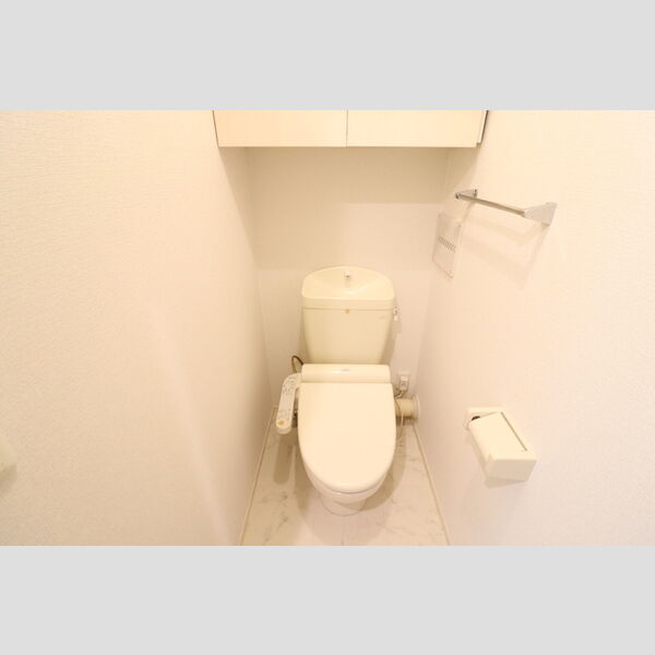 トロイメライ303号室 温水洗浄暖房便座