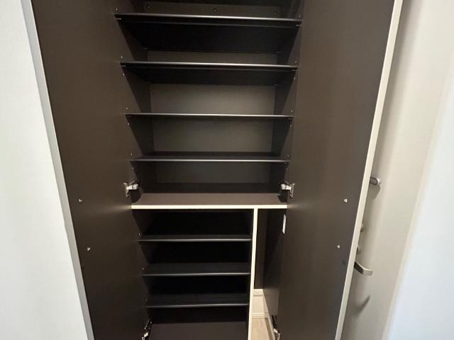 コンフォート　若木 下駄箱