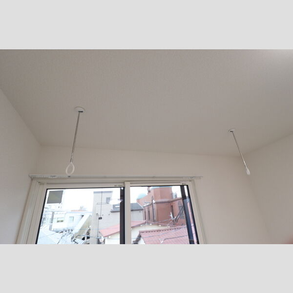 Resi NOIR(レジノワール)301号室 室内物干し