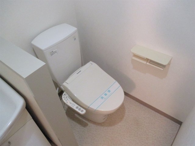 パインリッチ湘南0205号室 トイレ