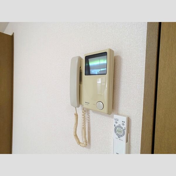 メゾンHOKUSHIN モニター付きインターホン