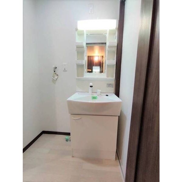 ルミエール　エタンセル　ドゥー 洗面