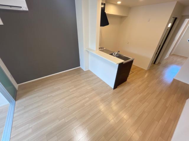 サウザンドリーフ101号室 リビング