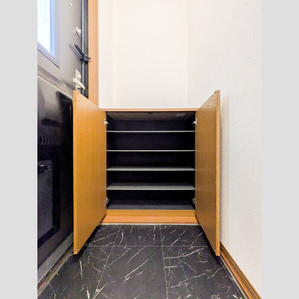 カサグランデ　C 玄関