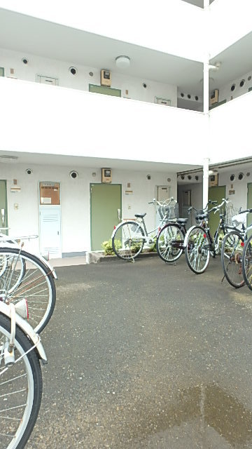 トップ平和台4階 駐輪場