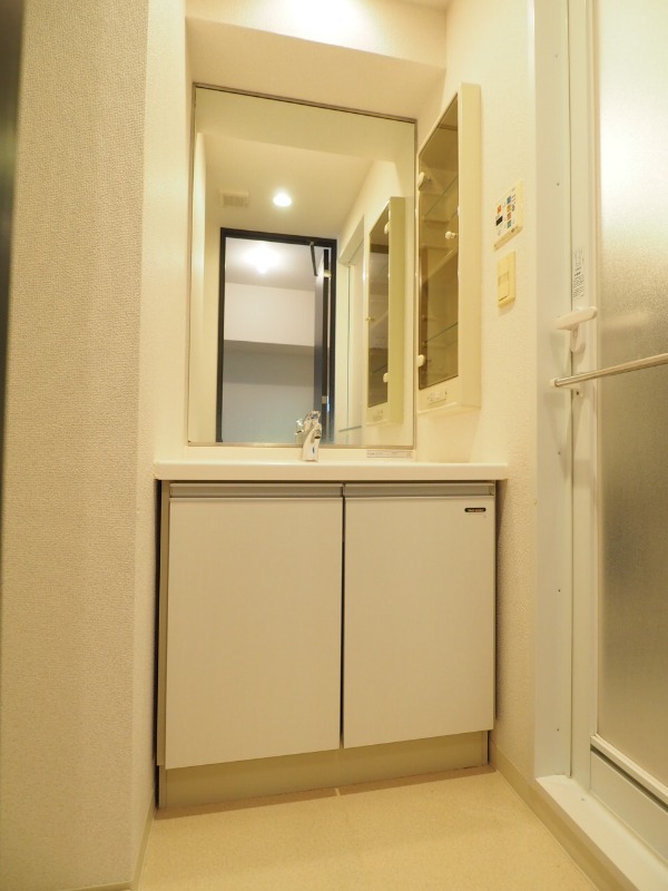 レジディア川崎9階 同建物別部屋の参考画像